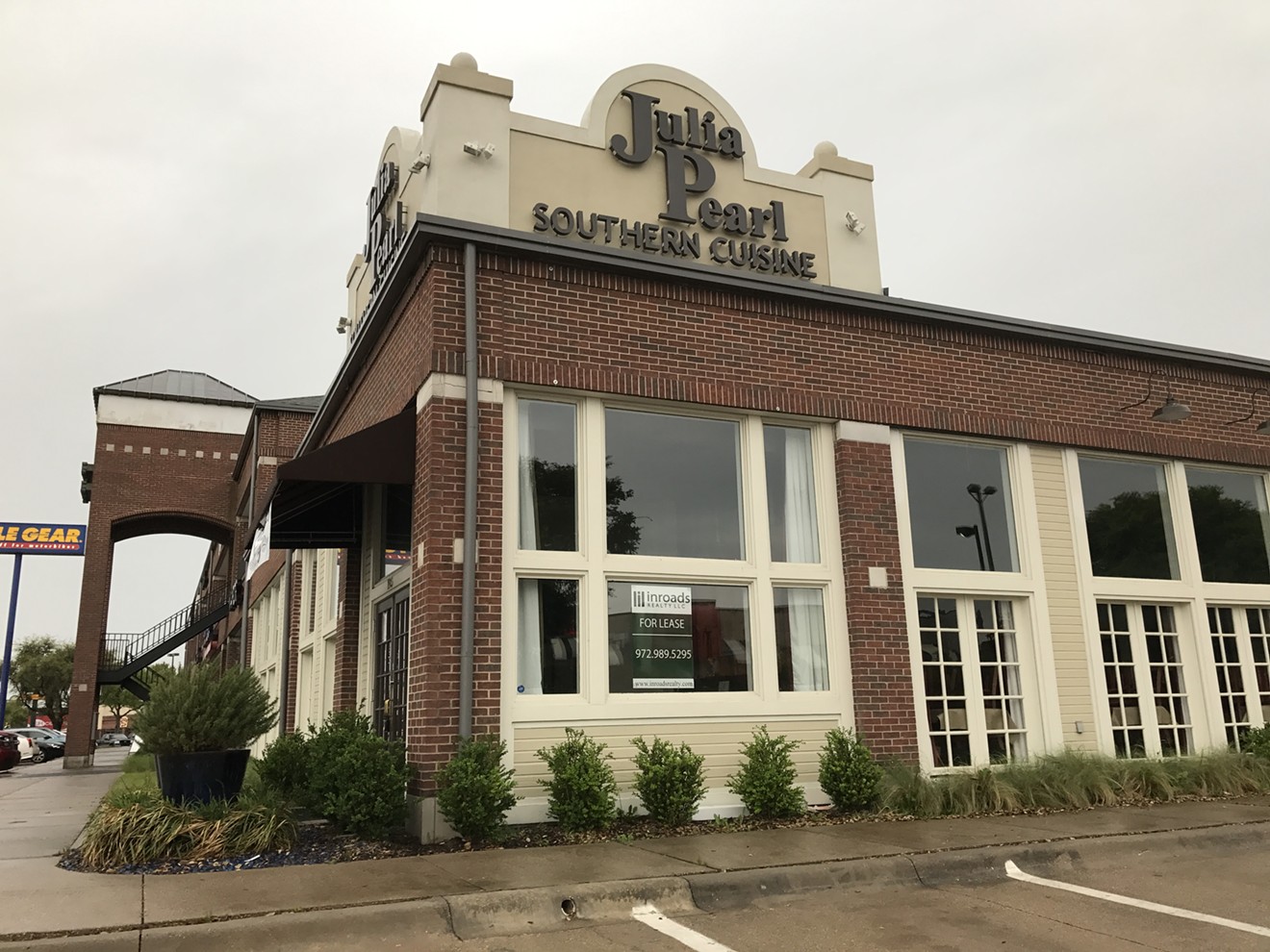 On Friday afternoon, when the restaurant was supposed to be open, Julia Pearl Southern Cuisine was empty save for the building's owners, who have filed an eviction lawsuit against Trendline Management.