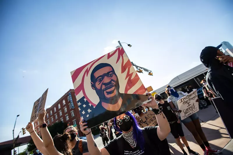 Image: The Dallas police wanted footage of protesters breaking the law. Instead they got a bunch of K-pop fan videos. Call the app K-popo?