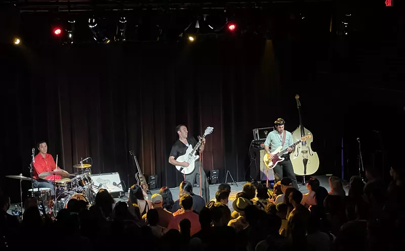 Image: LA LOM Enraptures Sold-Out Kessler Theater With Worldly Instrumentals