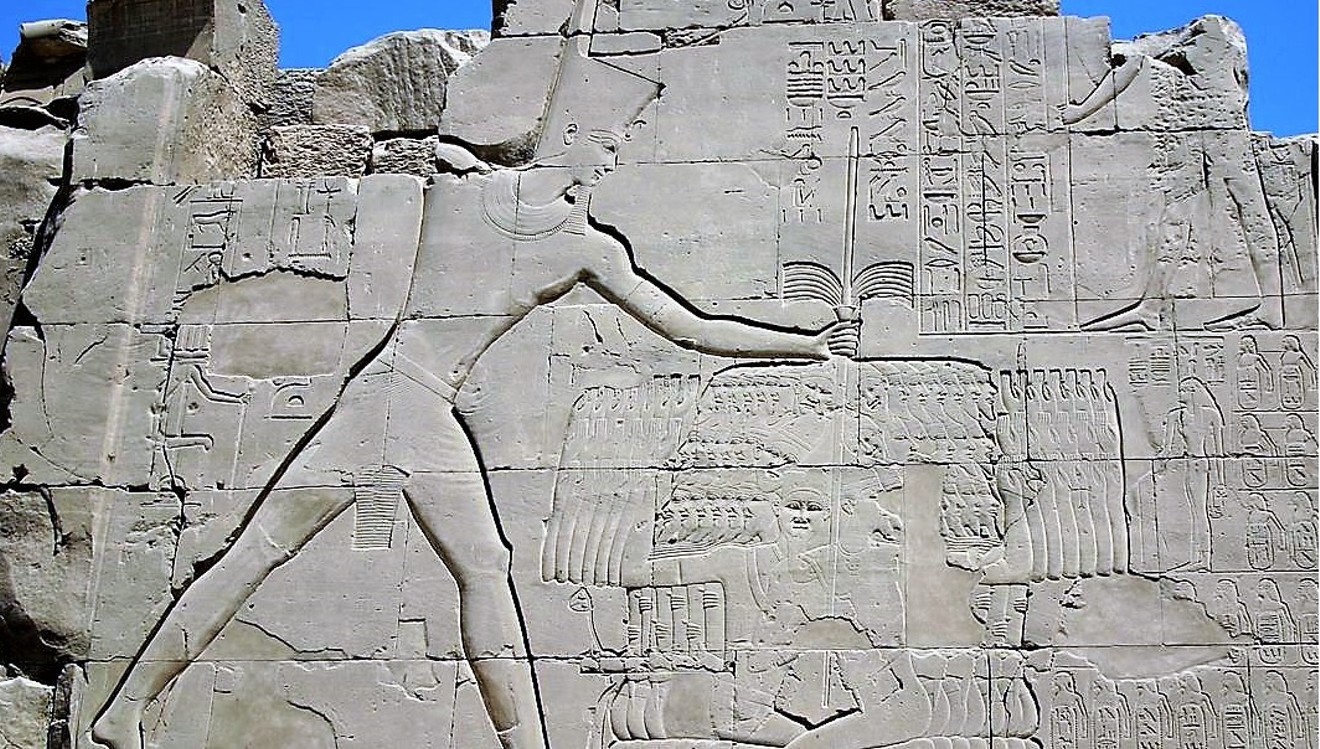 Pharoah Thutmose III in 1450 B.C. pioneered  the art of pulling tricks on Joppa.
