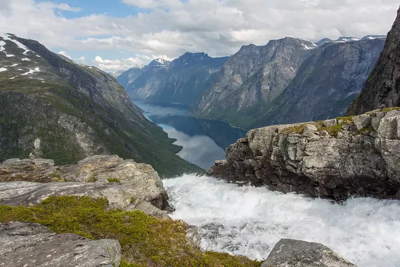 Image: We're pinin' for the fjords.