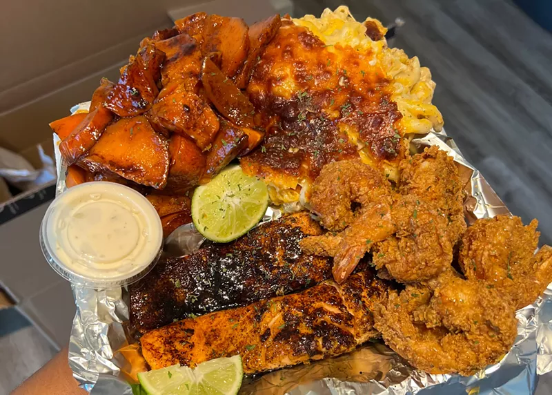 Image: Get a load of THIS plate.