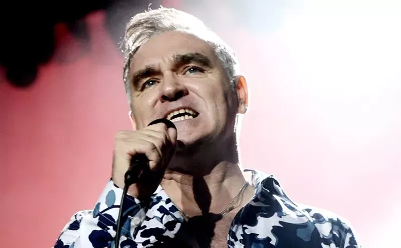 Image: Morrissey Walks Out of Dallas Concert After Fans Rush the Stage