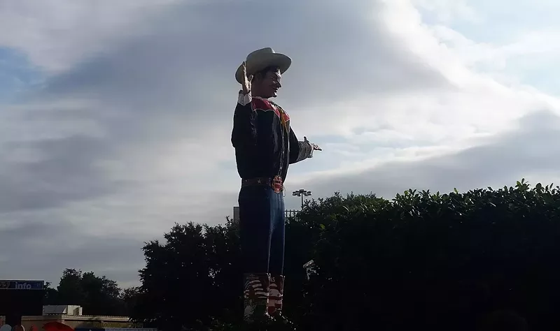 Image: Big Tex to city: "Sorry, can't help you."