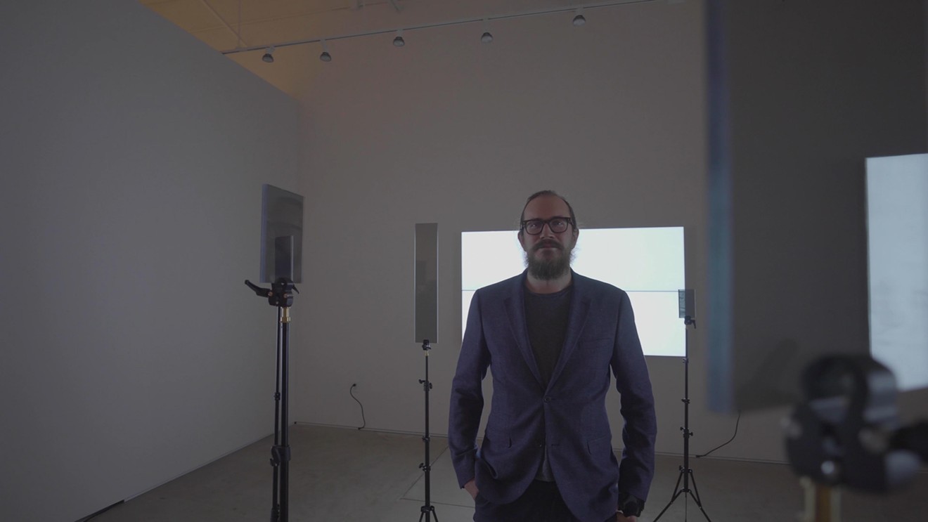 Artist Emmanuel Van der Auwera has a new time-based video sculpture at the Dallas Museum of Art that'll make you question everything.
