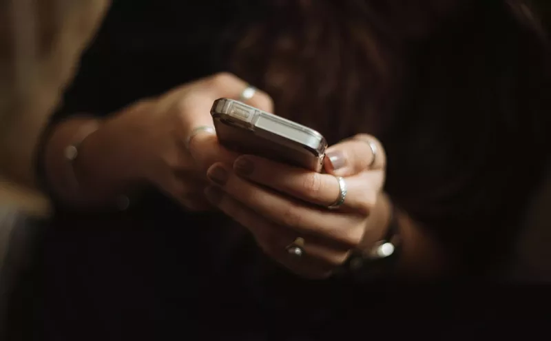 Image: More Student Phones Will Be Stuffed Into Pouches in Dallas, Richardson ISDs