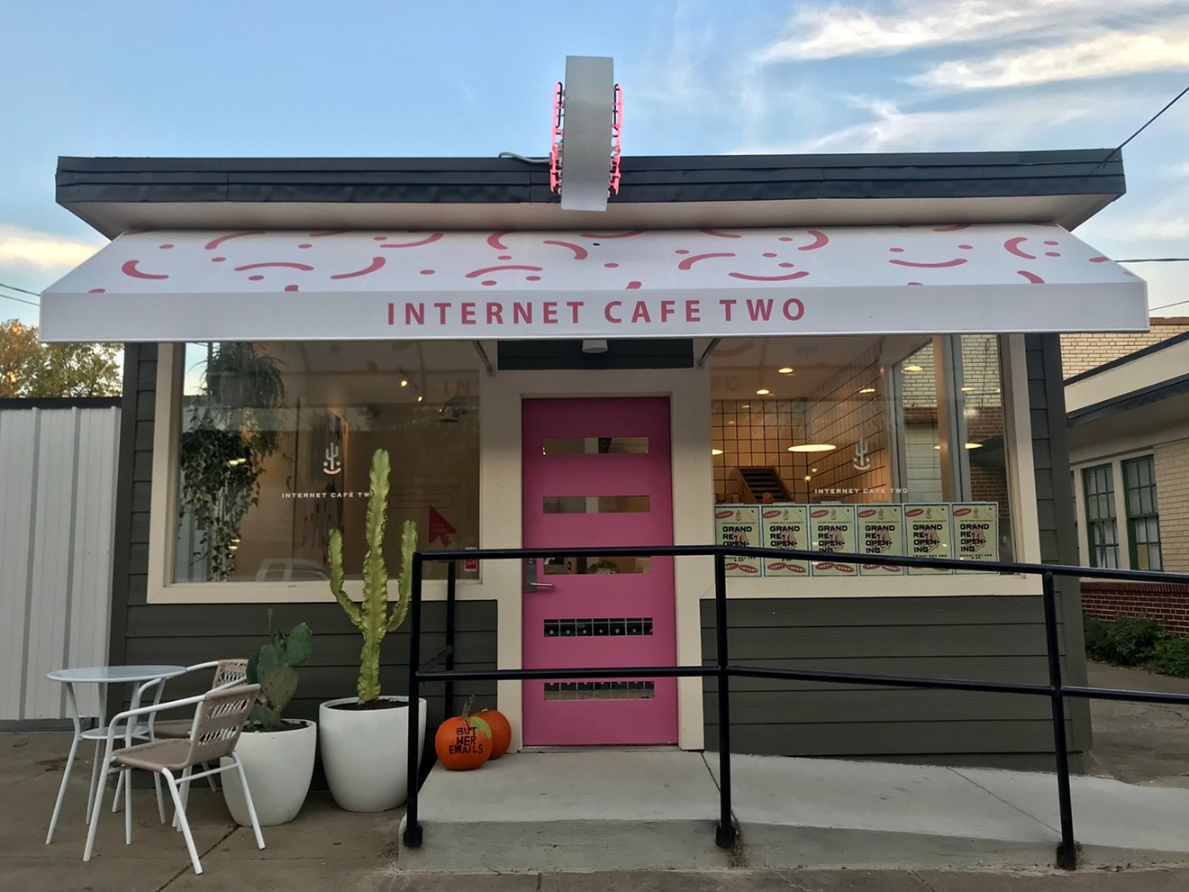 Internet Cafe 2 opened last week on Plowman Avenue in Oak Cliff.