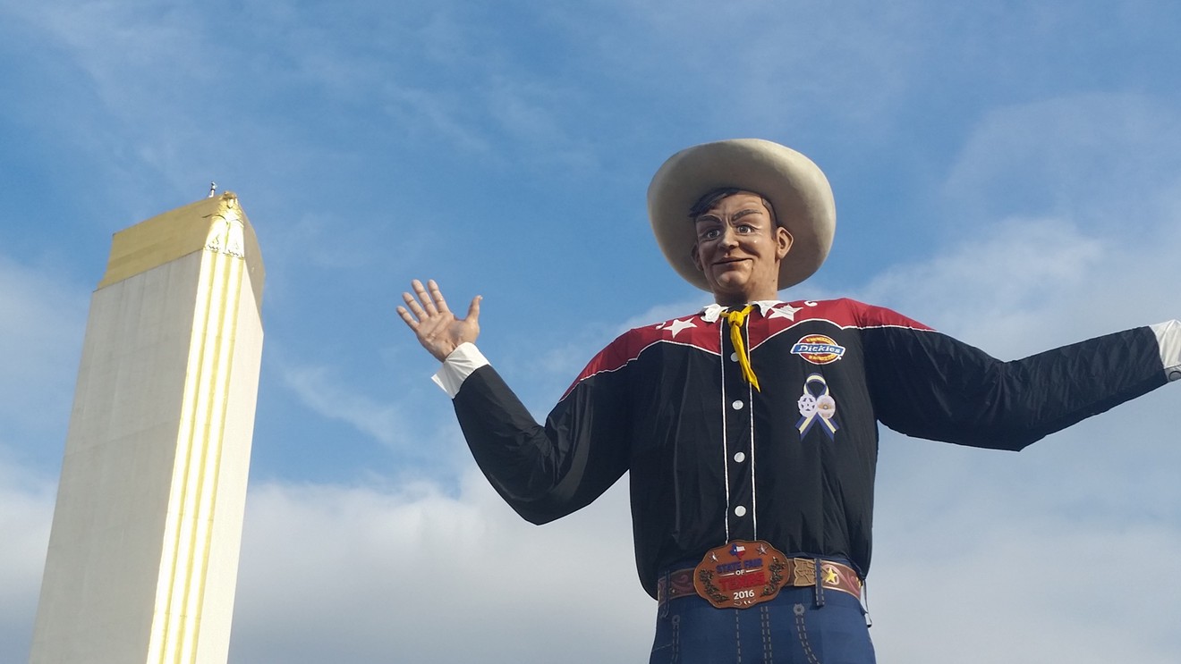 Maybe Big Tex won't have to wear shorts and a baseball cap and hold a cup of latte in one hand and become Big Dork.