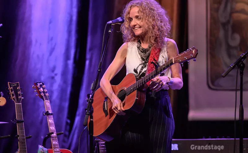 Image: The folk singer-songwriter left a teary-eyed audience behind.