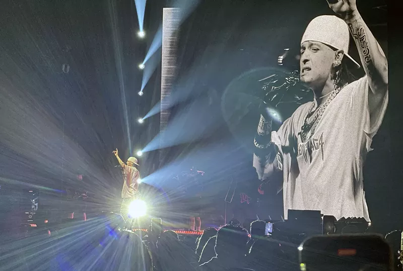 Image: The theme of Peso Pluma's Irving concert was "Viva Mexico."