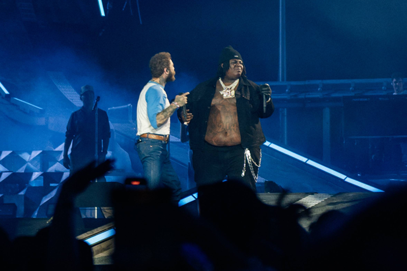 Image: Two artists on stage