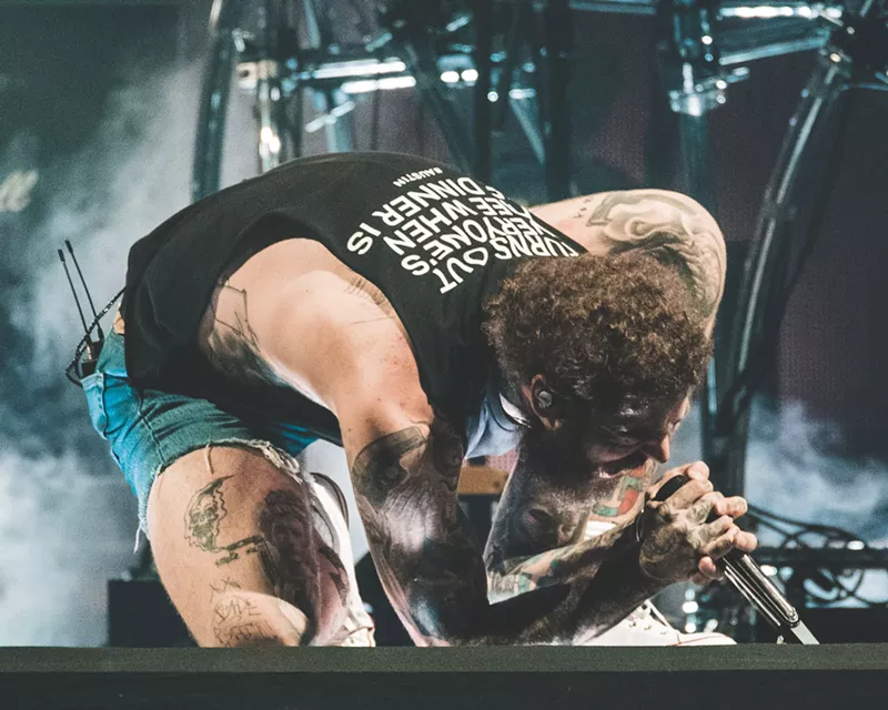 Image: Post Malone got intense on his Saturday night show in Dallas.