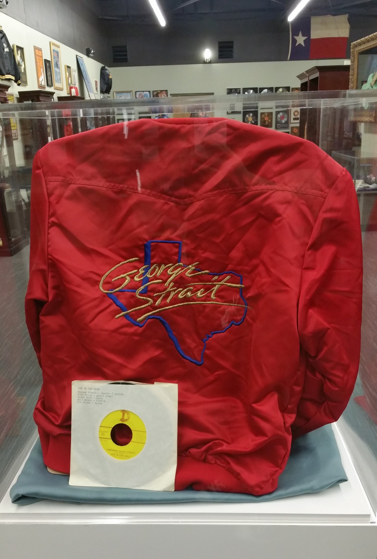 A George Strait jacket at Thomas Kreason's museum in Irving.