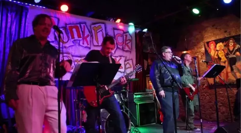 Image: This isn't your dad's karaoke; it's punk rock karaoke. OK, it might be your dad's karaoke.