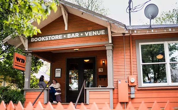 Image: Reading is Sexy. Here's Where To Do it in Dallas to Find Your Next Summer Fling