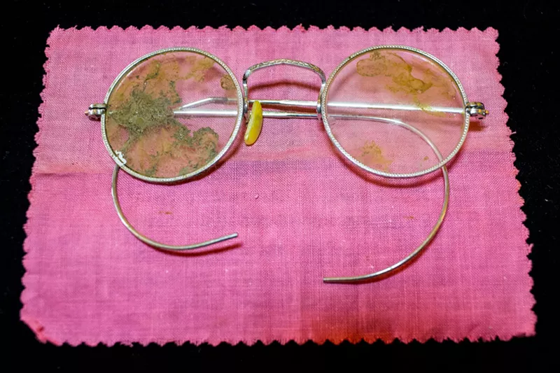 Image: Bonnie Parker's bloody glasses, the authenticity of which has been debated for years, will be publicly displayed for the first time in 80 years at a June auction.