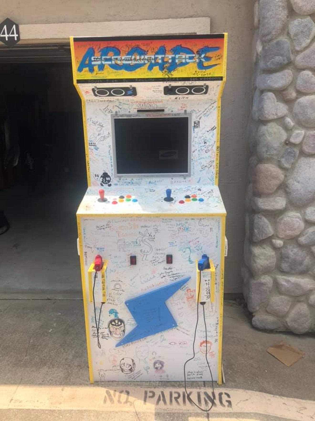 This custom arcade cabinet was a gift given at one of the many ScrewAttack Gaming conventions held in Dallas for the gaming media giant.