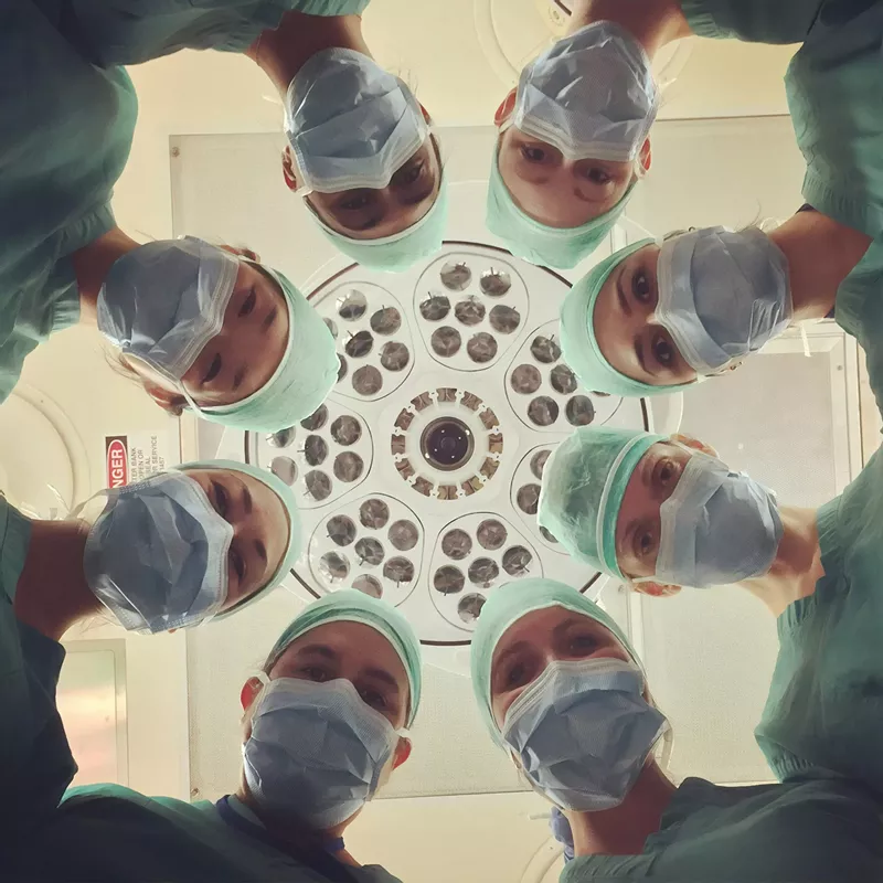 Image: doctors and surgeons in operating room