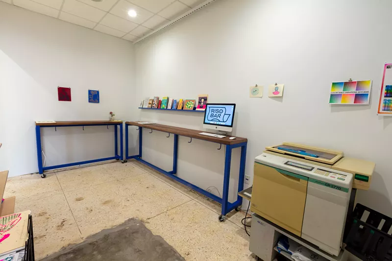 Image: RISO BAR unites patrons looking to imbibe on analog printing.