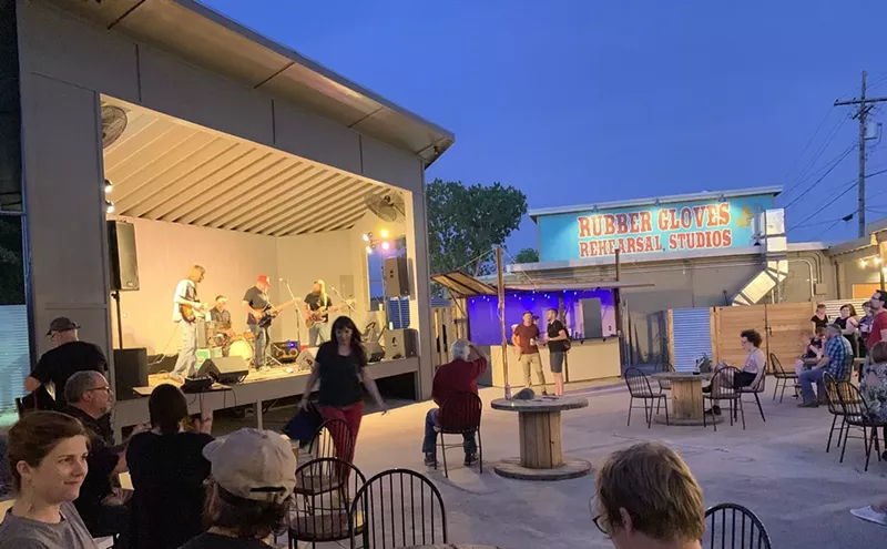 Image: Rubber Gloves Venue Faces Criticism Over New Internship Position