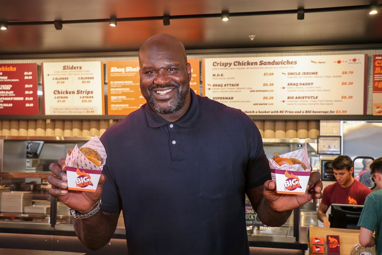 Shaq's fast-casual chicken spot came to Texas, and so did the basketball legend.