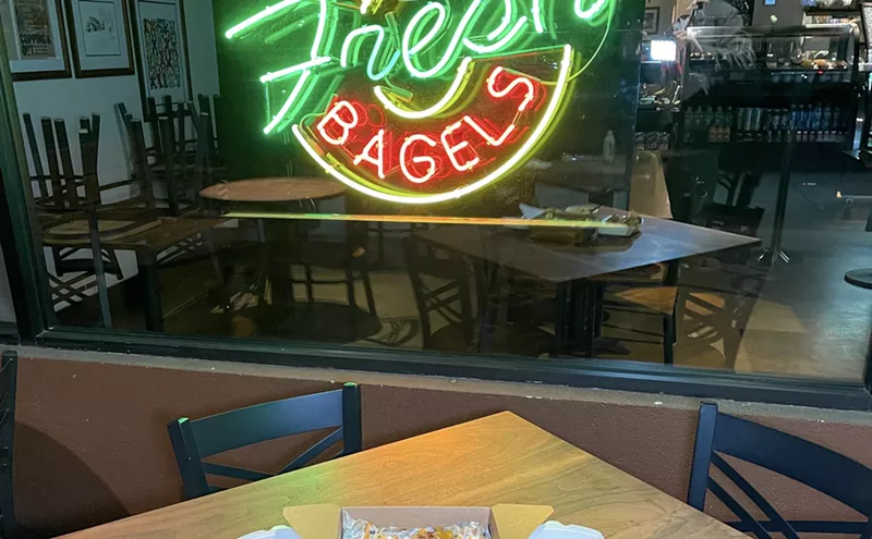Image: Shug’s After Hours Has Bagel Burgers and $400 Bottles of Bubbly for Late-Night Cravings