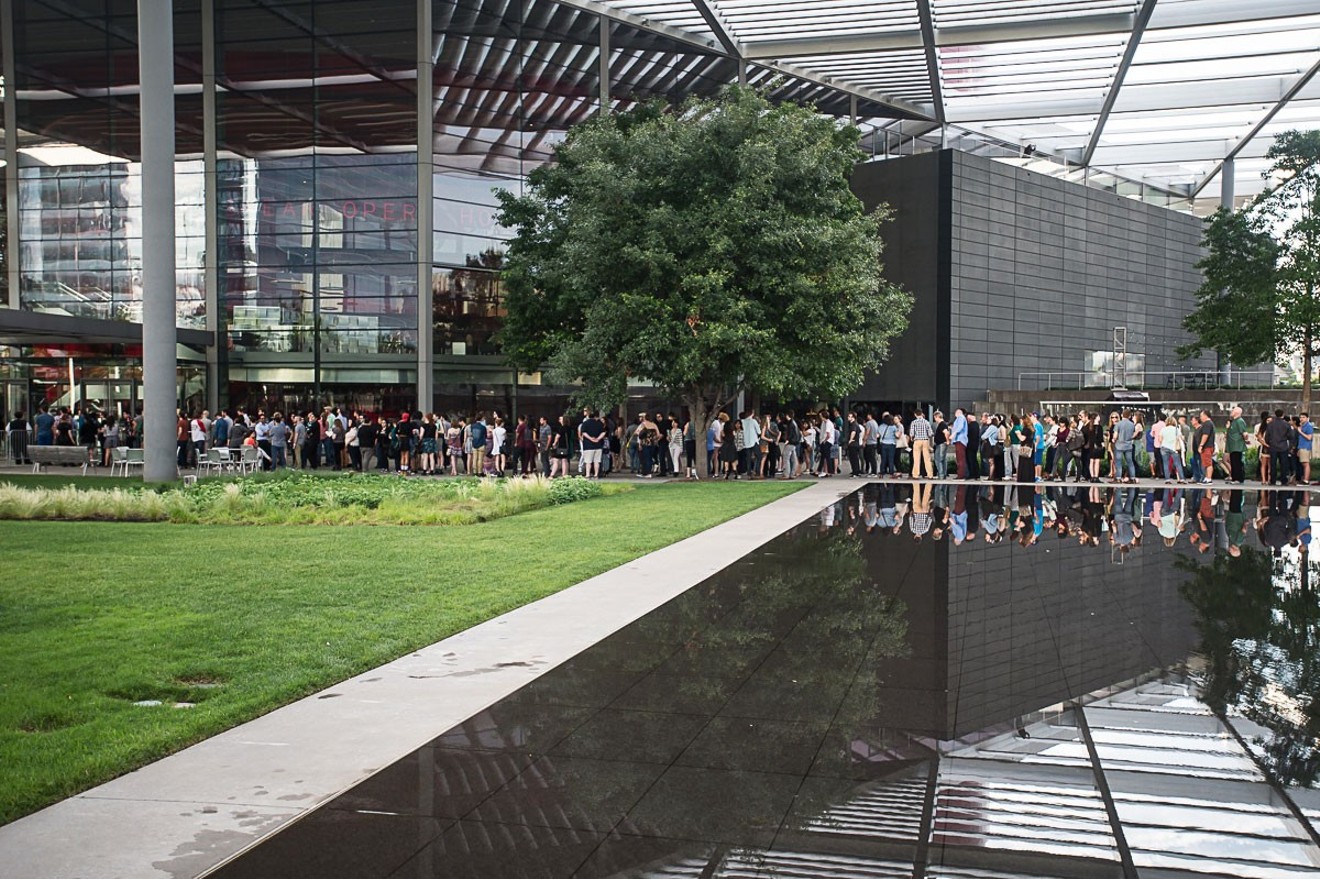 People line up outside the Winspear Opera House to see St. Vincent at SOLUNA in 2015.
