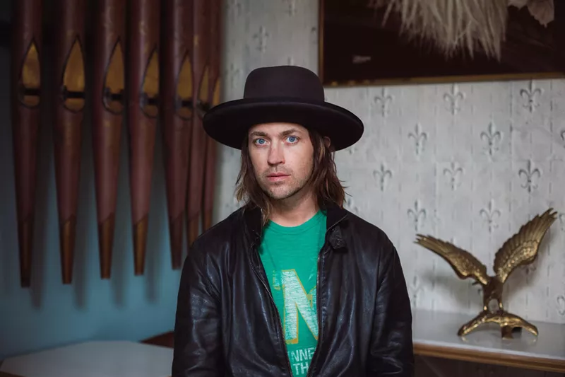 Image: Old 97's singer Rhett Miller, pictured in a black hat, hosts a podcast where he interviews Dallas-based and national artists.