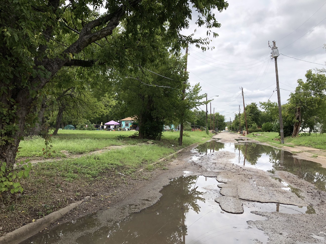 My wife and I were devastated — just devastated! — by the poverty and abandonment we found on a recent visit to Detroit. Oh, wait, sorry, wrong picture. This is Fleetwood Street, two miles southeast of my home in Dallas, right behind the State Fair of Texas.