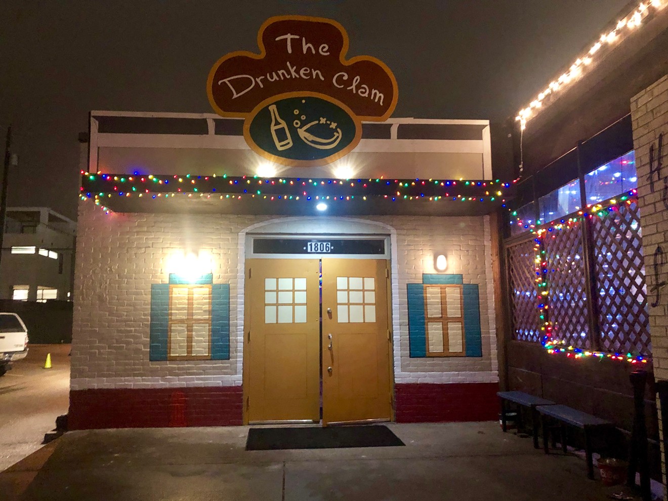 The Whippersnapper is dead, but something new (and temporary) has already popped up in its place: the Drunken Clam. Look familiar?
