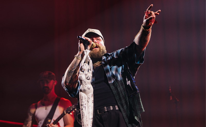 Image: Teddy Swims Gets in His Feels at Sold-Out Irving Show