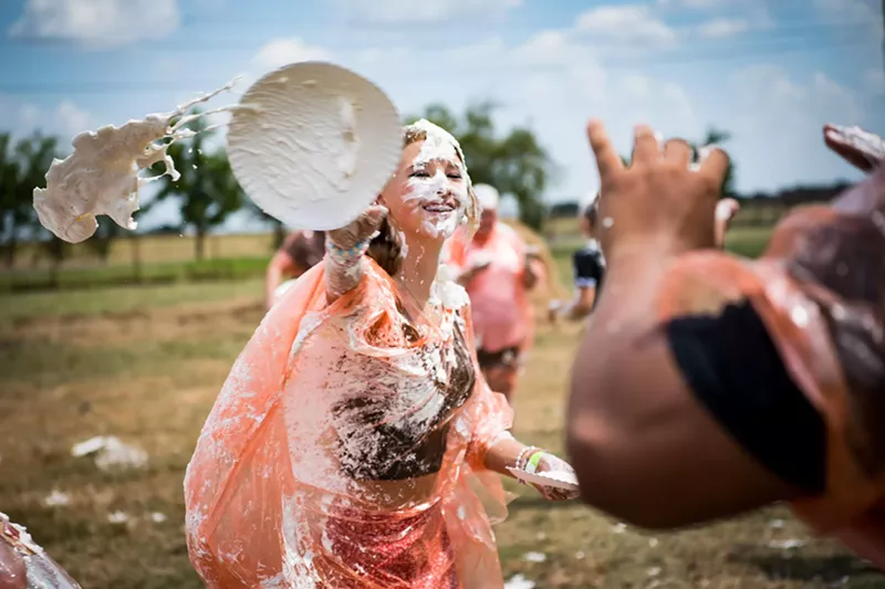 Image: pie fight