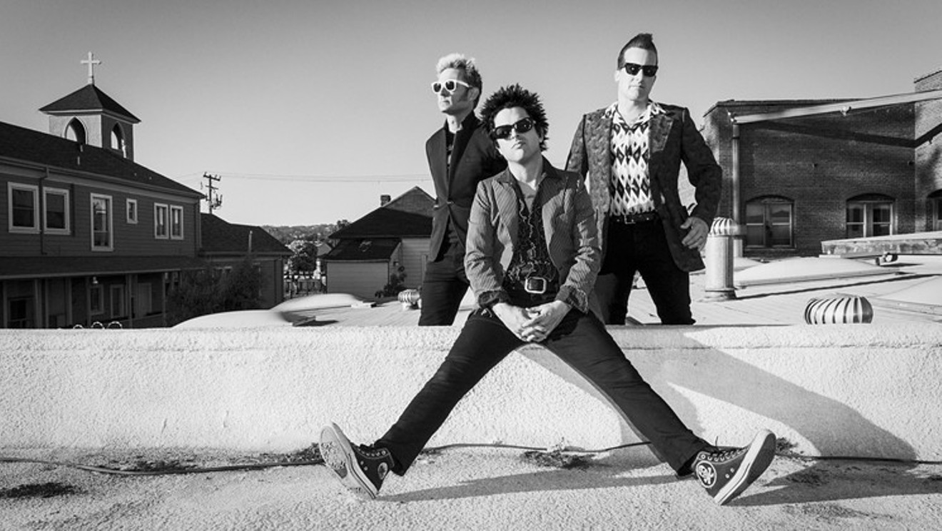Pop-punk threesome Green Day plays American Airlines Center Saturday night.