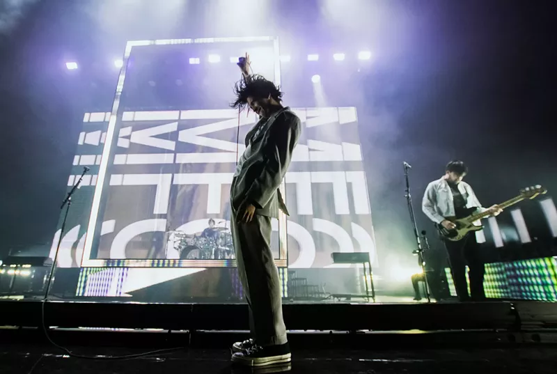 Image: Singer Matthew Healy used another, stronger voice at his show: That of Greta Thunberg's.