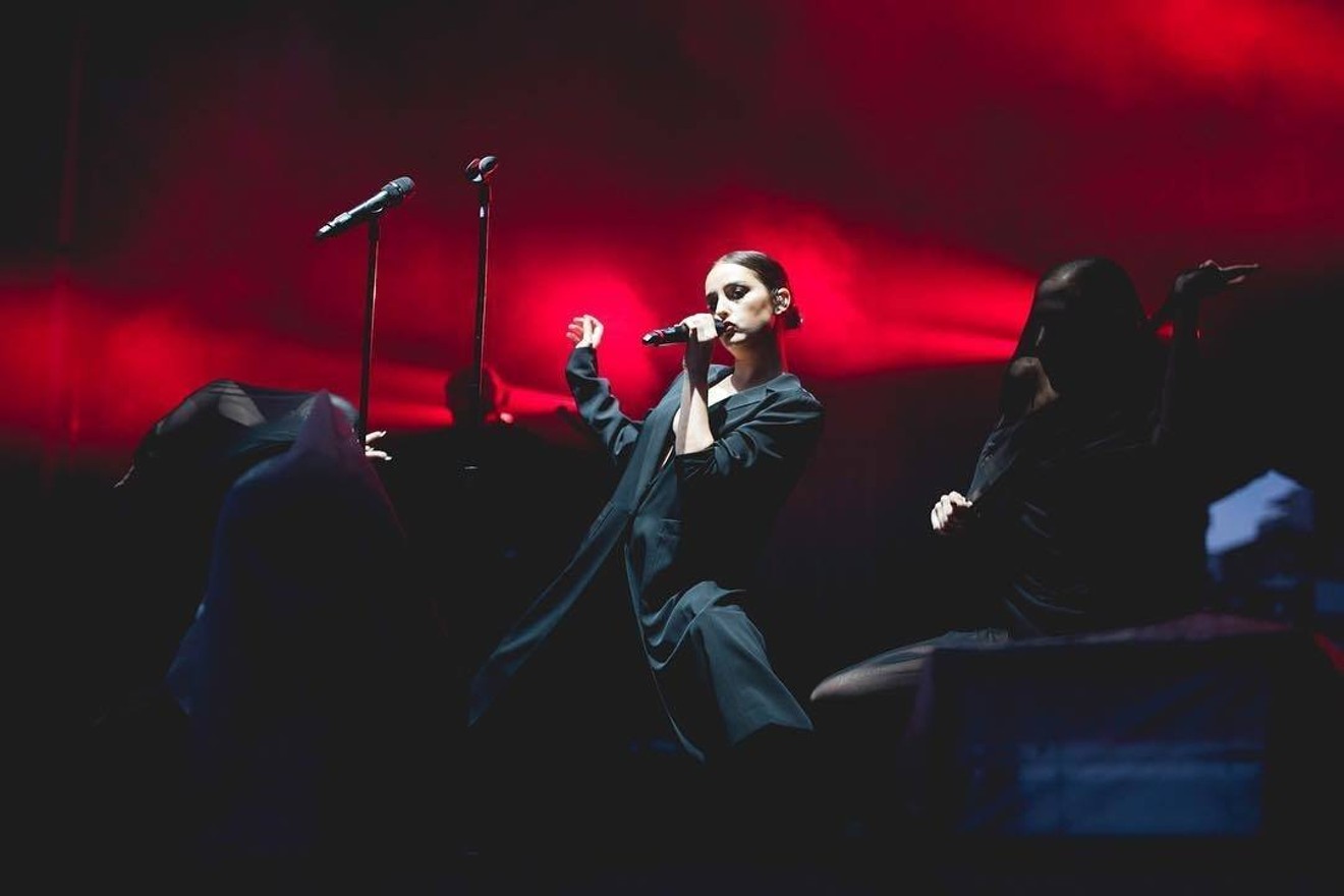 Banks' singing was garbled while her on stage choreography was precise.