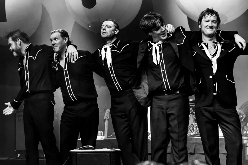 Image: Band on stage