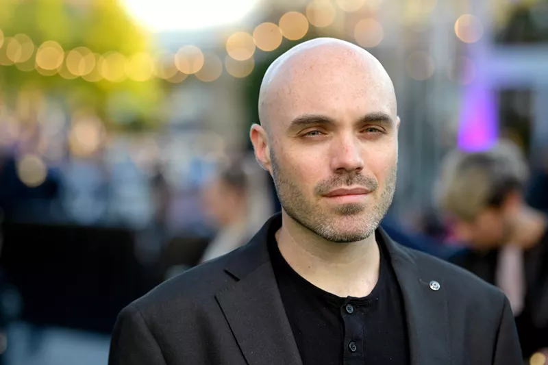 Image: Noted film director David Lowery chooses to stay in Dallas for its vegan tacos — and other things.