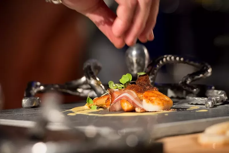 Image: Iron Fork is the perfect opportunity to watch a cooking challenge while stuffing yourself stupid with food and drink.