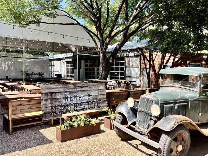 Image: Henry's Majestic is now open in West Dallas.