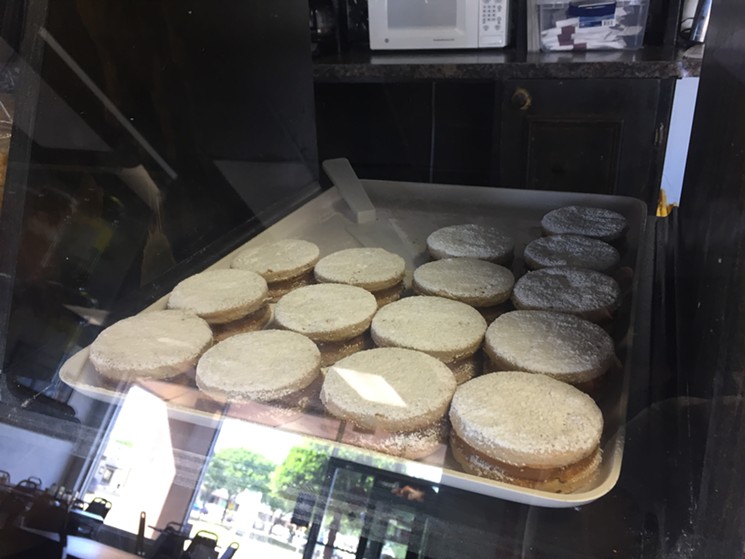 Alflajores, Peruvian cookie sandwiches filled with caramel and coated with powdered sugar. - GUSTAVO CONTRERAS