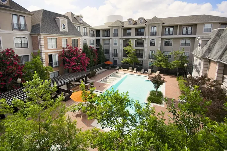 The Renaissance's amenities are a bit underwhelming compared with the rest of the list, but it makes up for it in its location. - APARTMENTS.COM