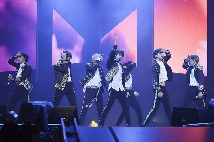 BTS performed in Fort Worth for the first time. - BIG HIT ENTERTAINMENT