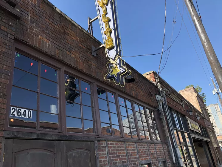 Twilite is a nostalgic Deep Ellum spot where you can catch jazz greats like Shelley Carroll. - ALEX GONZALEZ