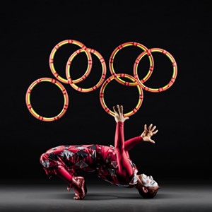 Why can't all classical music involve a rings juggler? - CIRQUE DE LA SYMPHONIE