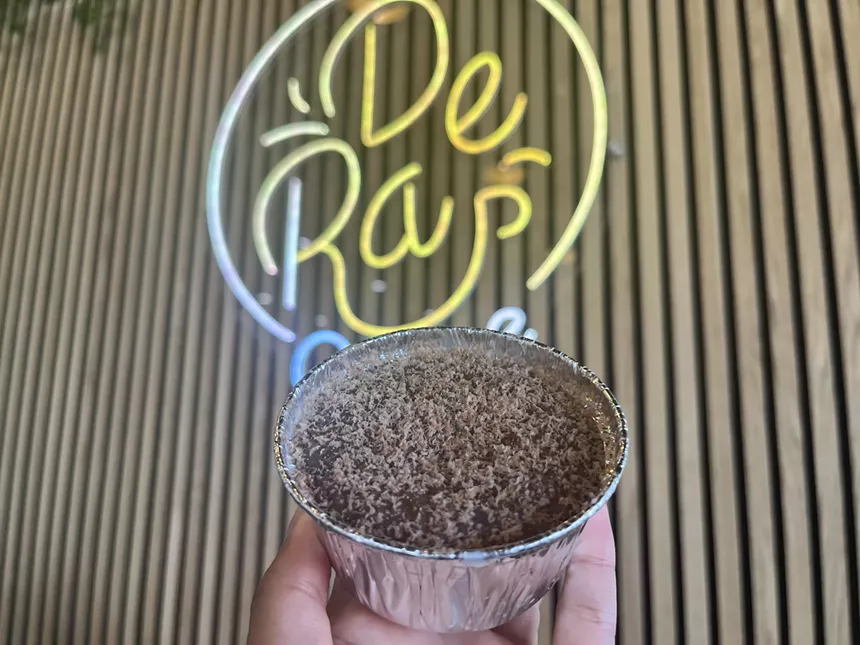 First Look Authentic Middle Eastern Coffee, Tea and Pasties at De Ra