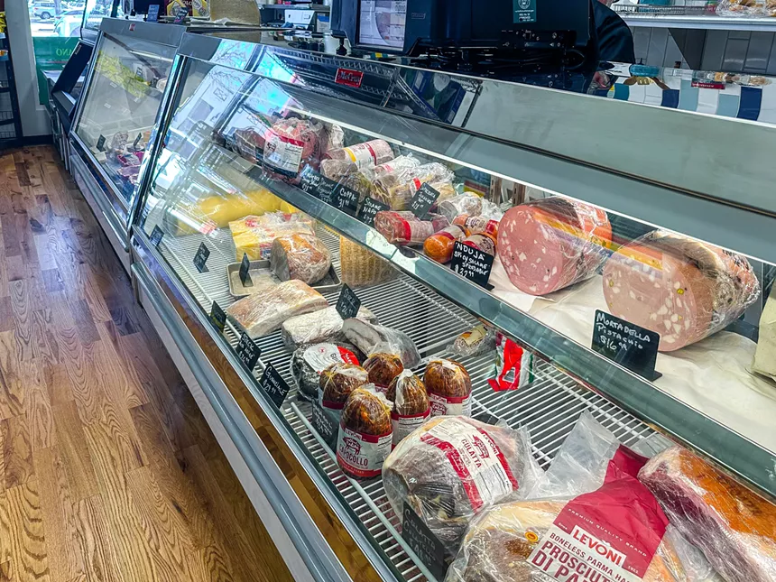 Enzo's Deli Brings Italian Sandwiches and Staples to Dallas Area