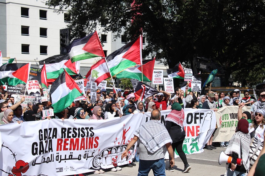 Students stand in solidarity with Palestine in Dallas, joining thousands of students across college campuses doing the same.