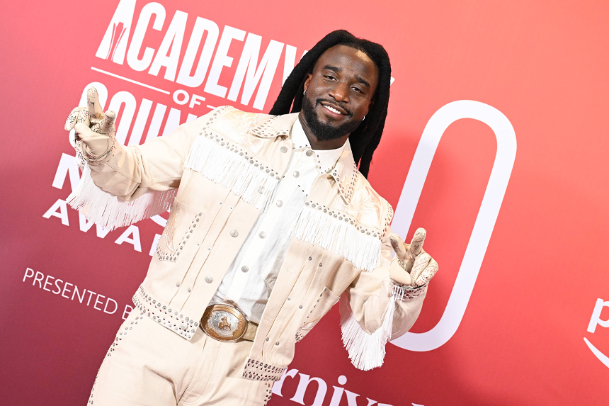 Man posing on the red carpet