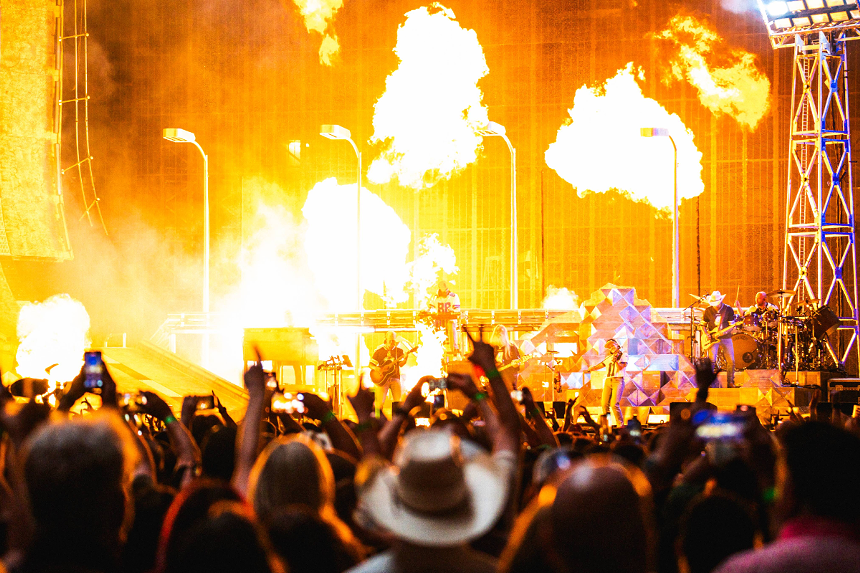 Picture of people in the crowd