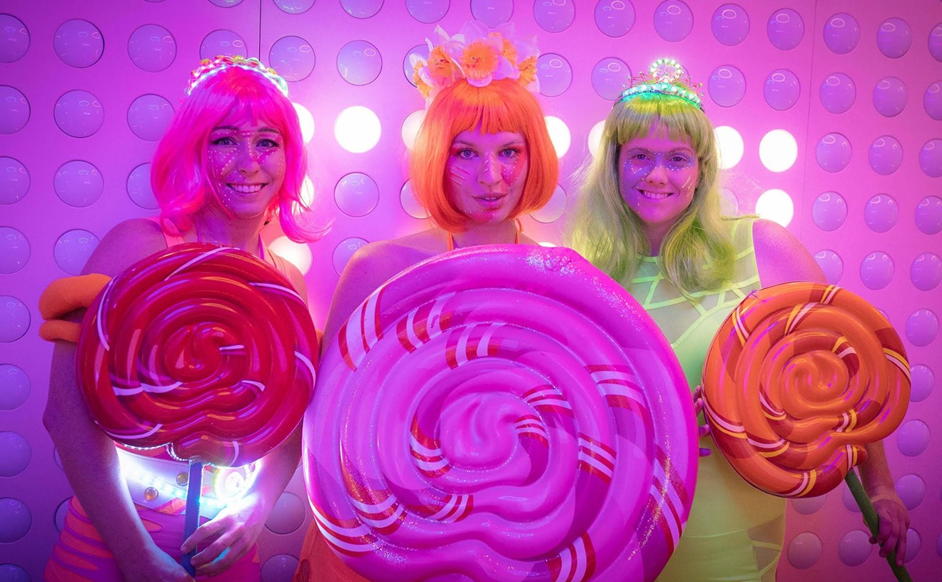 Helium Queens will help you ring in the full moon this week via a livestreamed performance.